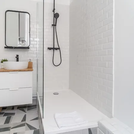 Parisuites Canal Saint Martin Chic & Design & Cosy Paris